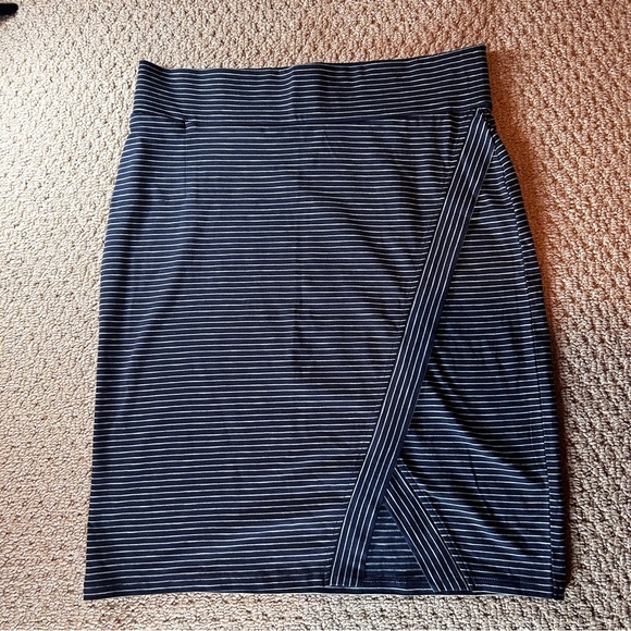 Toad & Co Moxie Skirt - Picture 2 of 8